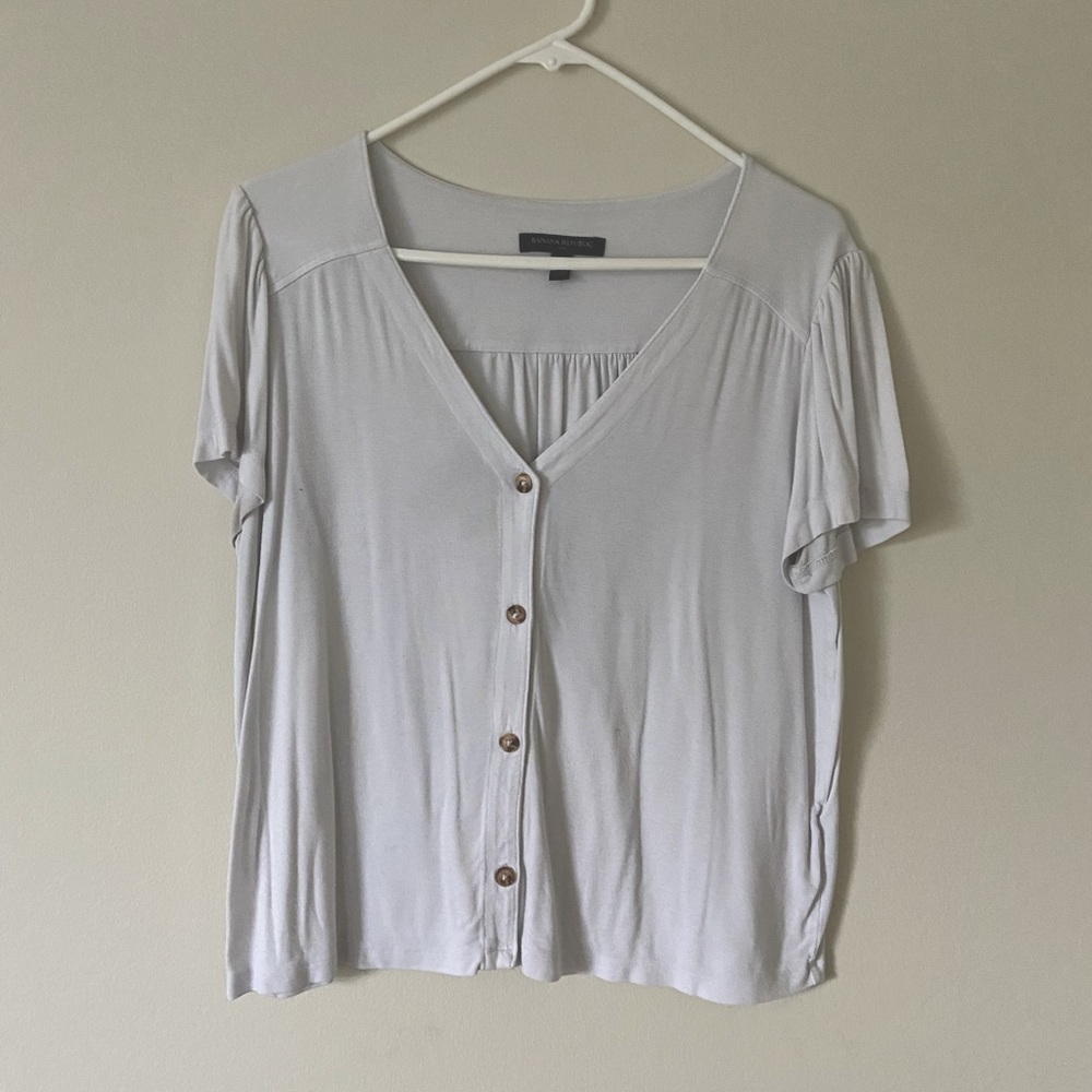 Banana Republic Relaxed Button Up Blouse